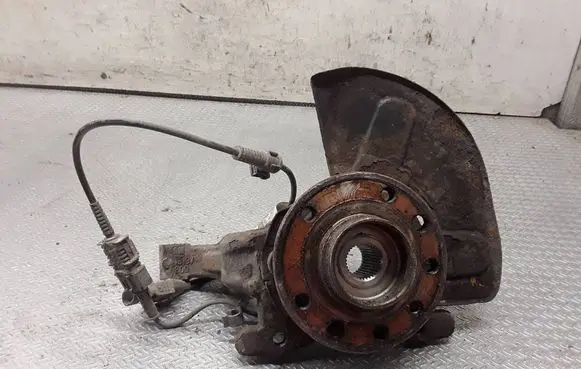 Opel Zafira B Front wheel hub spindle knuckle 