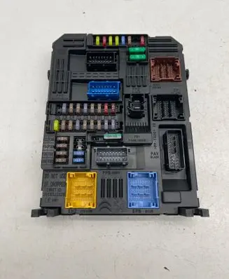 Opel Grandland X Fuse module 9830790580 2681941244 28625142