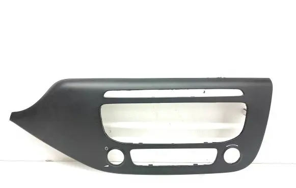 Radio/GPS head unit trim