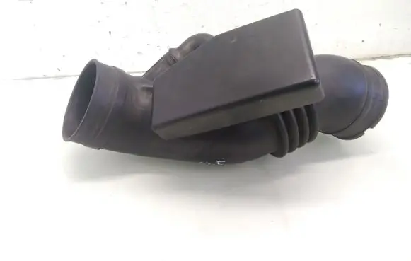 Subaru Legacy Air intake hose/pipe