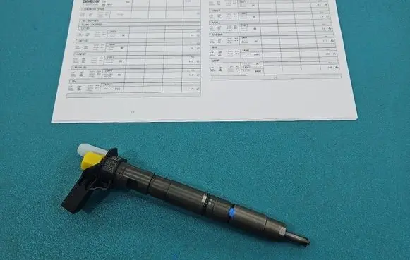 Audi A4 S4 B8 8K Fuel injector 0445116030 IMPRK1560259