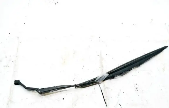 Volvo S40, V40 Front wiper blade arm