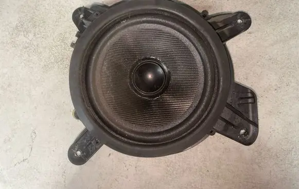 Volvo XC70 Front door speaker 9459550