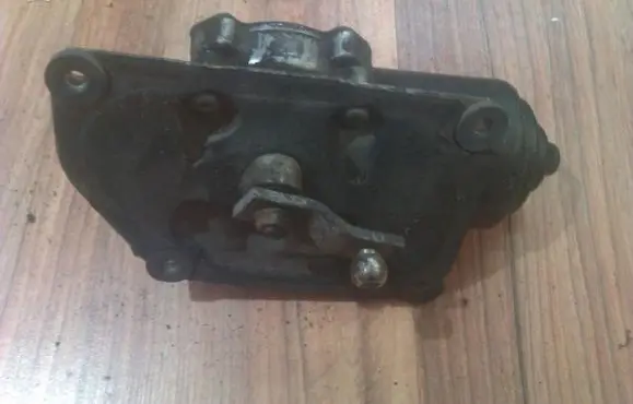 Isuzu Trooper Wiper motor
