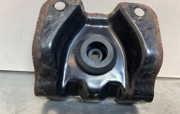 Subaru Forester SJ Radiator mount bracket