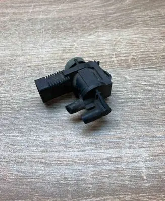 Audi A8 S8 D3 4E Vacuum pump 1K0906283A