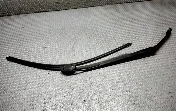 Nissan X-Trail T30 Windshield/front glass wiper blade B46LD