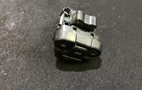 Nissan Almera N16 Multifunctional control switch/knob 54355381pi 110601