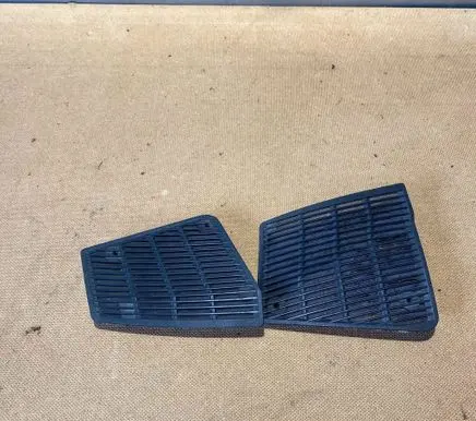 Mercedes-Benz 190 W201 Sliding door speaker trim 