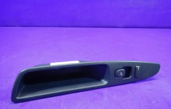 Volvo S40, V40 Quarter vent window switch 