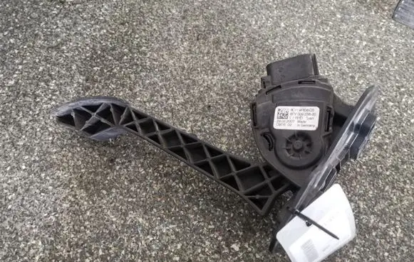 Ford Transit Accelerator throttle pedal 6C119F836CB