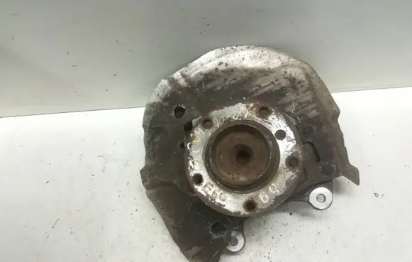 BMW 5 E60 E61 Front wheel hub