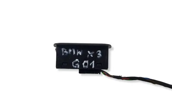 BMW X3 G01 Tailgate/boot open switch button 9275121