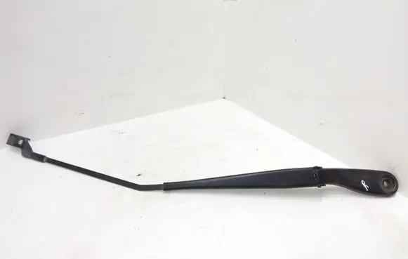 Volvo C30 Front wiper blade arm 8623160
