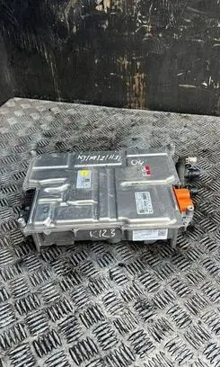 Audi Q4 e-tron Voltage converter inverter 8915000