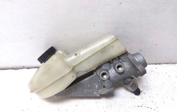 Mercedes-Benz R W251 Master brake cylinder A2514300202