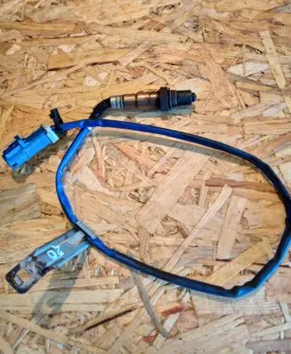 Ford C-MAX II Lambda probe sensor cV619G444cb 0258010355
