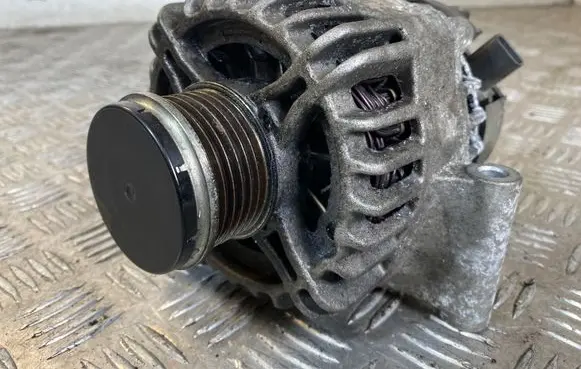 Opel Meriva B Generator/alternator 13256932 MS1012100961 333111