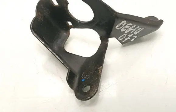Nissan Navara D40 Gear shift cable bracket 
