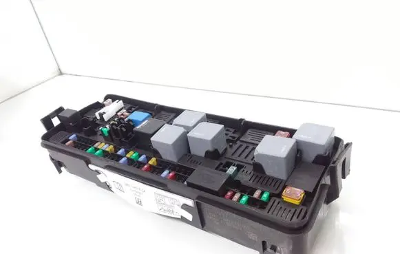 Land Rover Defender Fuse box set L8B214N030AC DH2214B192EA DH2214B192CA