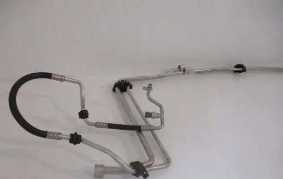 Renault Twingo III Air conditioning (A/C) pipe/hose 924549329R