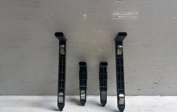 Volvo XC60 Headlight/headlamp mounting bracket 30763154