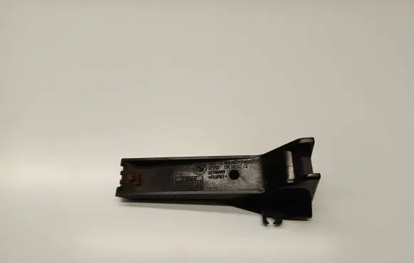BMW X3 E83 Bumper support mounting bracket corner 3414412