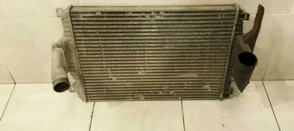 Jaguar S-Type Coolant radiator