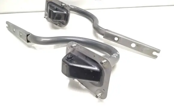 BMW 5 E60 E61 Tailgate/trunk/boot hinge 7034246 7034245