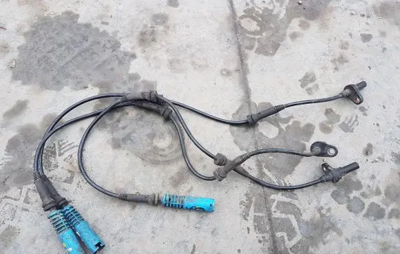 BMW 5 E60 E61 ABS brake wheel speed sensor 
