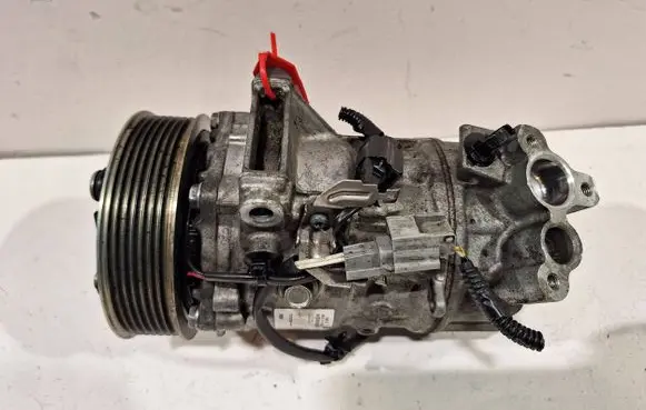 Renault Clio V Air conditioning (A/C) compressor (pump) 926005450R