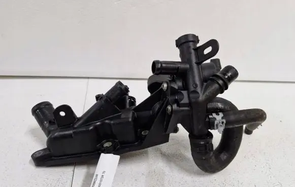 Renault Clio IV Thermostat housing 