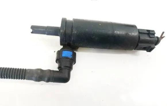 Seat Leon (5F) Windscreen/windshield washer pump 5R0955681