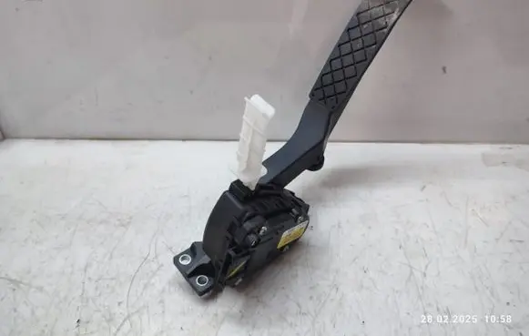 Audi Q7 4L Accelerator throttle pedal 7L0723507E