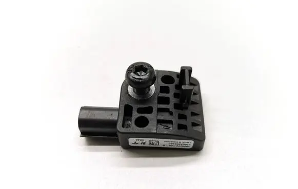 Tesla Model S Airbag deployment crash/impact sensor 1005274-00-B
