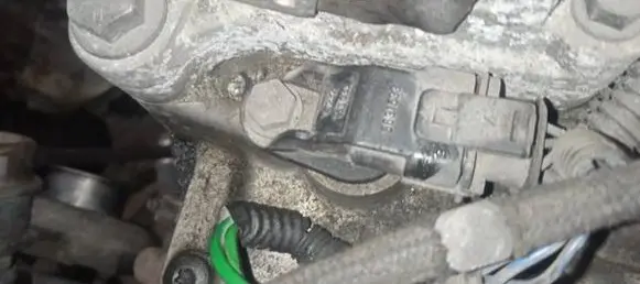 Volvo S60 Camshaft position sensor 8631533 0232103033