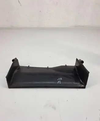 Audi A7 S7 4G Air intake duct part 4G0129618B