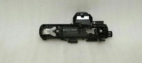Rear door exterior handle/bracket