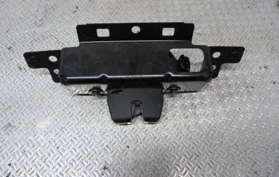 Peugeot 208 Tailgate/trunk/boot lock/catch/latch