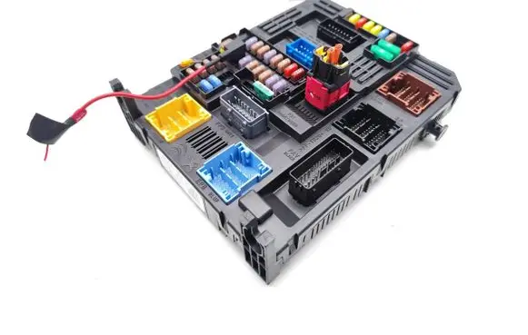 Citroen C4 Grand Picasso Fuse module 9819851380 28550133