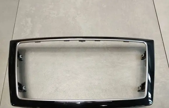 Radio/GPS head unit trim