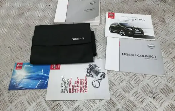 Nissan X-Trail T32 Owners service history hand book 