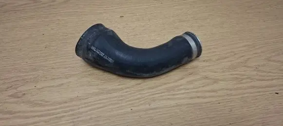 BMW 5 GT F07 Intercooler hose/pipe 7575408 13717575408