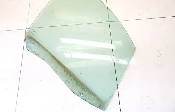 Citroen C8 Front door window glass four-door dot39as2m34