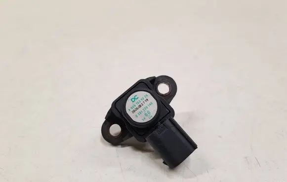 Mercedes-Benz C W204 Air pressure sensor A0061531328 0261230140