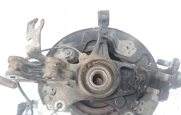 Peugeot 308 Front wheel hub spindle knuckle