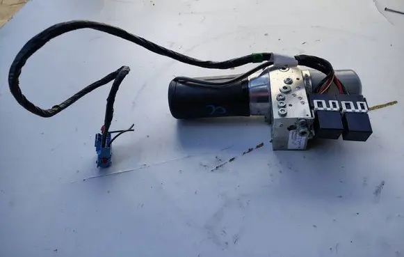 Peugeot 307 CC Sunroof motor/actuator 105621301