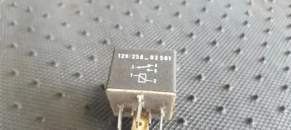 Renault Clio I Other relay 12V25A03501