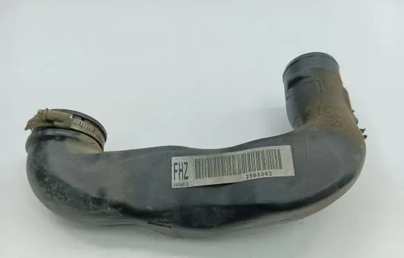 Chevrolet Trax Air intake hose/pipe 55577107