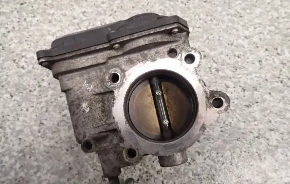 Suzuki SX4 Throttle body valve 